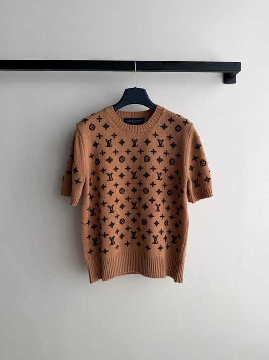 Lou Embroidered short sleeves